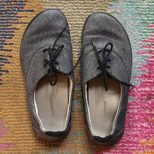Vivobarefoot Joy fabric oxfords 39
